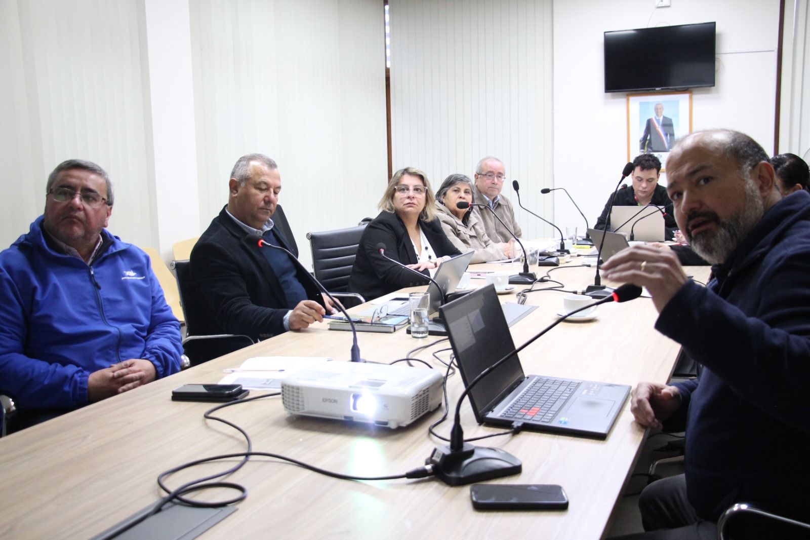 Presentación del Plan Comunal para la Reducción del Riesgo de Desastres de Tucapel ante el Concejo Municipal, en Huépil